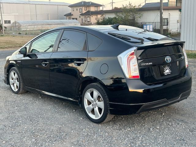 プリウス Ｓツーリングセレクション　１年保証付／純正ＯＰフルエアロ／サイバーナビ／フルセグＴＶ／バックカメラ／Ｂｌｕｅｔｏｏｔｈ再生／ＥＴＣ／全周囲ドラレコ／黒内装／ＬＥＤヘッドライト／グレード専用１７ＡＷ／ヘッドライトウォッシャー（12枚目）