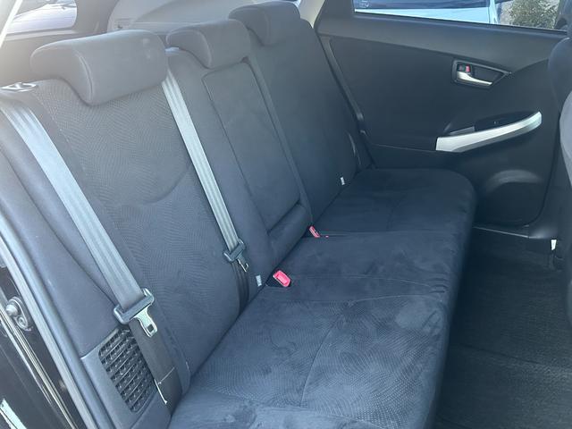 プリウス Ｓツーリングセレクション　１年保証付／純正ＯＰフルエアロ／サイバーナビ／フルセグＴＶ／バックカメラ／Ｂｌｕｅｔｏｏｔｈ再生／ＥＴＣ／全周囲ドラレコ／黒内装／ＬＥＤヘッドライト／グレード専用１７ＡＷ／ヘッドライトウォッシャー（21枚目）