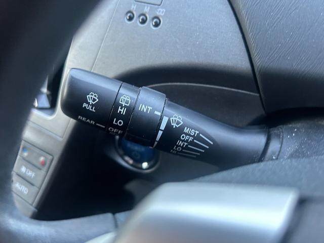 プリウス Ｓツーリングセレクション　１年保証付／純正ＯＰフルエアロ／サイバーナビ／フルセグＴＶ／バックカメラ／Ｂｌｕｅｔｏｏｔｈ再生／ＥＴＣ／全周囲ドラレコ／黒内装／ＬＥＤヘッドライト／グレード専用１７ＡＷ／ヘッドライトウォッシャー（23枚目）