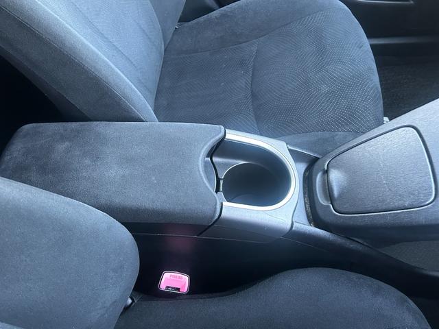 プリウス Ｓツーリングセレクション　１年保証付／純正ＯＰフルエアロ／サイバーナビ／フルセグＴＶ／バックカメラ／Ｂｌｕｅｔｏｏｔｈ再生／ＥＴＣ／全周囲ドラレコ／黒内装／ＬＥＤヘッドライト／グレード専用１７ＡＷ／ヘッドライトウォッシャー（28枚目）