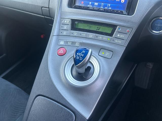 プリウス Ｓツーリングセレクション　１年保証付／純正ＯＰフルエアロ／サイバーナビ／フルセグＴＶ／バックカメラ／Ｂｌｕｅｔｏｏｔｈ再生／ＥＴＣ／全周囲ドラレコ／黒内装／ＬＥＤヘッドライト／グレード専用１７ＡＷ／ヘッドライトウォッシャー（32枚目）