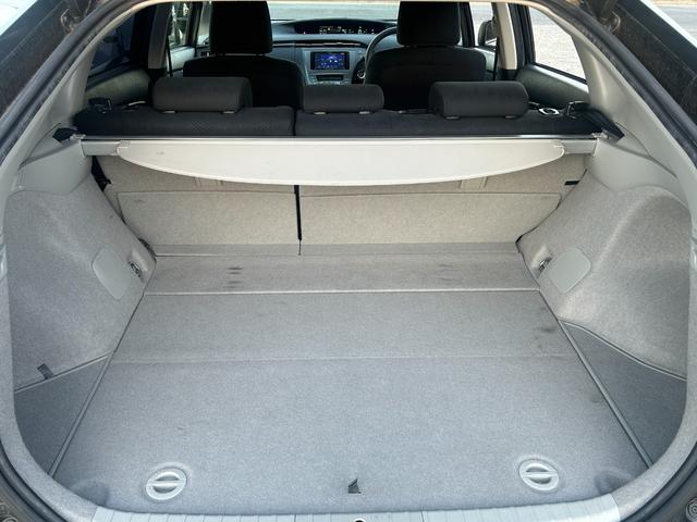 プリウス Ｓツーリングセレクション　１年保証付／純正ＯＰフルエアロ／サイバーナビ／フルセグＴＶ／バックカメラ／Ｂｌｕｅｔｏｏｔｈ再生／ＥＴＣ／全周囲ドラレコ／黒内装／ＬＥＤヘッドライト／グレード専用１７ＡＷ／ヘッドライトウォッシャー（42枚目）