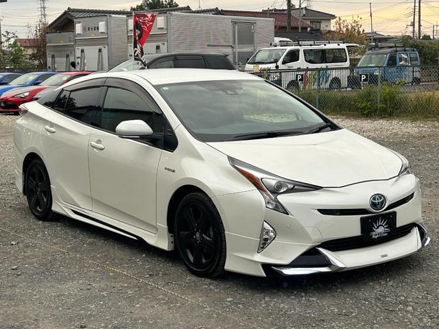 プリウス Ｓセーフティプラス　１年保証付き／モデリスタエアロ／禁煙車／レーダークルーズ／クリアランスソナー／純正ナビ／フルセグＴＶ／Ｂｌｕｅｔｏｏｔｈ再生／バックカメラ／ＥＴＣ／フォグランプ／革巻きステアリング（8枚目）