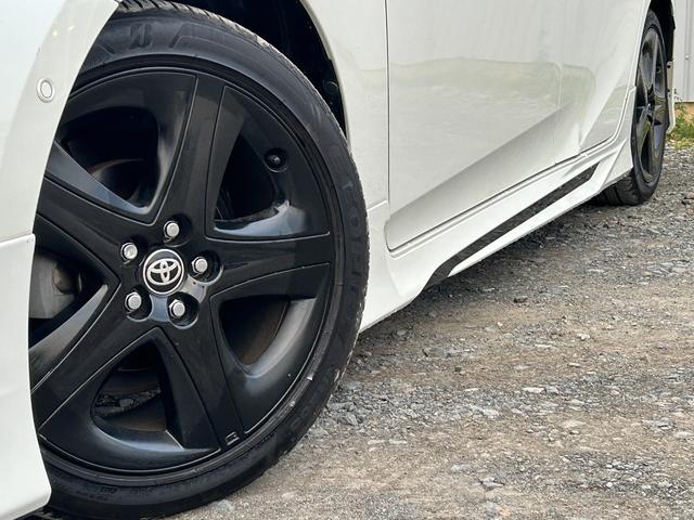 プリウス Ｓセーフティプラス　１年保証付き／モデリスタエアロ／禁煙車／レーダークルーズ／クリアランスソナー／純正ナビ／フルセグＴＶ／Ｂｌｕｅｔｏｏｔｈ再生／バックカメラ／ＥＴＣ／フォグランプ／革巻きステアリング（16枚目）