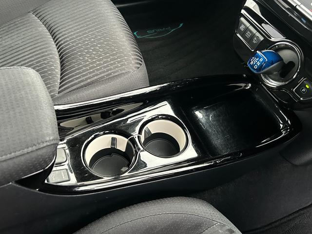 プリウス Ｓセーフティプラス　１年保証付き／モデリスタエアロ／禁煙車／レーダークルーズ／クリアランスソナー／純正ナビ／フルセグＴＶ／Ｂｌｕｅｔｏｏｔｈ再生／バックカメラ／ＥＴＣ／フォグランプ／革巻きステアリング（27枚目）