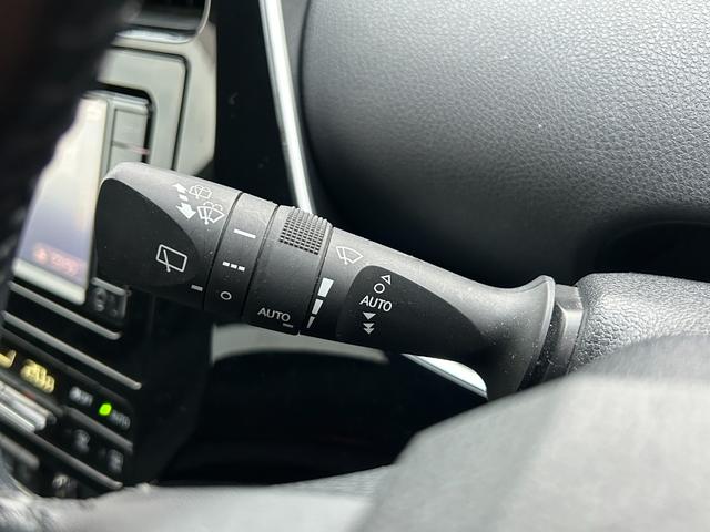 プリウス Ｓセーフティプラス　１年保証付き／モデリスタエアロ／禁煙車／レーダークルーズ／クリアランスソナー／純正ナビ／フルセグＴＶ／Ｂｌｕｅｔｏｏｔｈ再生／バックカメラ／ＥＴＣ／フォグランプ／革巻きステアリング（31枚目）