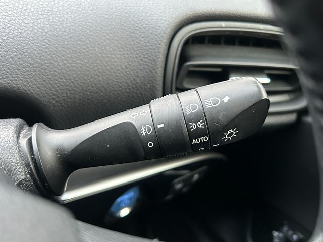 プリウス Ｓセーフティプラス　１年保証付き／モデリスタエアロ／禁煙車／レーダークルーズ／クリアランスソナー／純正ナビ／フルセグＴＶ／Ｂｌｕｅｔｏｏｔｈ再生／バックカメラ／ＥＴＣ／フォグランプ／革巻きステアリング（32枚目）