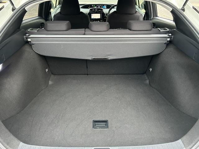 プリウス Ｓセーフティプラス　１年保証付き／モデリスタエアロ／禁煙車／レーダークルーズ／クリアランスソナー／純正ナビ／フルセグＴＶ／Ｂｌｕｅｔｏｏｔｈ再生／バックカメラ／ＥＴＣ／フォグランプ／革巻きステアリング（42枚目）