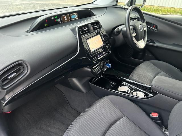 プリウス Ｓセーフティプラス　１年保証付き／モデリスタエアロ／禁煙車／レーダークルーズ／クリアランスソナー／純正ナビ／フルセグＴＶ／Ｂｌｕｅｔｏｏｔｈ再生／バックカメラ／ＥＴＣ／フォグランプ／革巻きステアリング（47枚目）