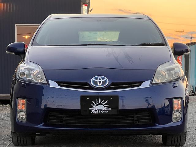 プリウス Ｓツーリングセレクション　１年保証付／禁煙車／純正ナビ／バックカメラ／ＴＶ視聴／ＥＴＣ／ＬＥＤヘッドライト／フォグランプ／メッキガーニッシュ／純正グレード専用１７ＡＷ／ヘッドライトウォッシャー／ＣＤ再生／オートライト（6枚目）