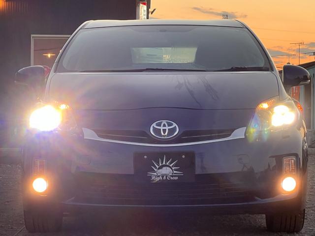 プリウス Ｓツーリングセレクション　１年保証付／禁煙車／純正ナビ／バックカメラ／ＴＶ視聴／ＥＴＣ／ＬＥＤヘッドライト／フォグランプ／メッキガーニッシュ／純正グレード専用１７ＡＷ／ヘッドライトウォッシャー／ＣＤ再生／オートライト（7枚目）