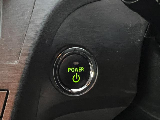 プリウス Ｓツーリングセレクション　１年保証付／禁煙車／純正ナビ／バックカメラ／ＴＶ視聴／ＥＴＣ／ＬＥＤヘッドライト／フォグランプ／メッキガーニッシュ／純正グレード専用１７ＡＷ／ヘッドライトウォッシャー／ＣＤ再生／オートライト（25枚目）