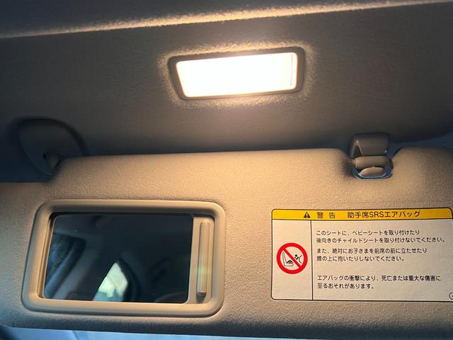 プリウス Ｓツーリングセレクション　１年保証付／禁煙車／純正ナビ／バックカメラ／ＴＶ視聴／ＥＴＣ／ＬＥＤヘッドライト／フォグランプ／メッキガーニッシュ／純正グレード専用１７ＡＷ／ヘッドライトウォッシャー／ＣＤ再生／オートライト（34枚目）