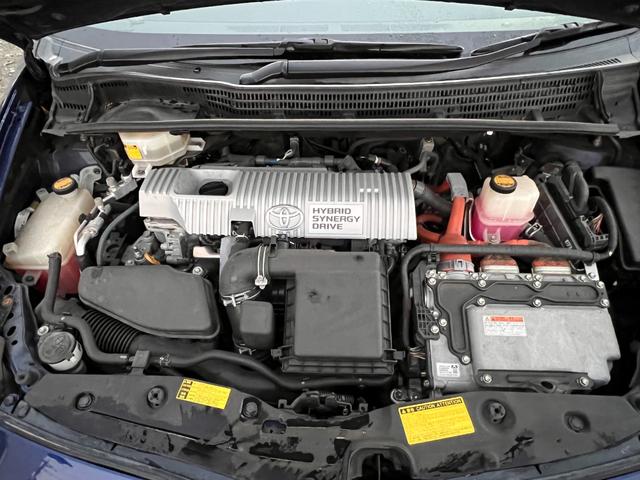 プリウス Ｓツーリングセレクション　１年保証付／禁煙車／純正ナビ／バックカメラ／ＴＶ視聴／ＥＴＣ／ＬＥＤヘッドライト／フォグランプ／メッキガーニッシュ／純正グレード専用１７ＡＷ／ヘッドライトウォッシャー／ＣＤ再生／オートライト（51枚目）