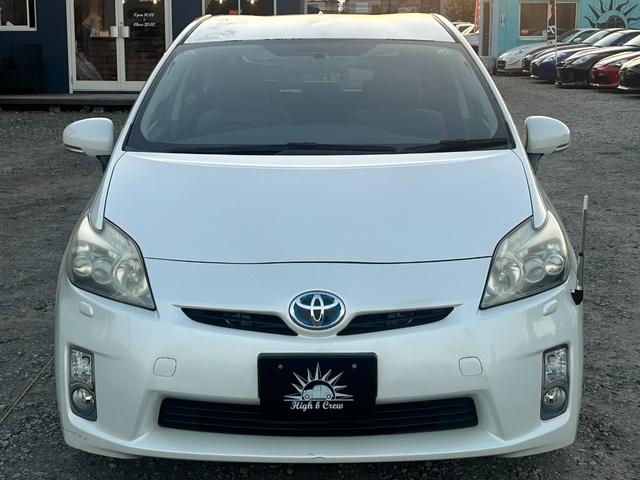 プリウス Ｓツーリングセレクション　１年保証付／カロッツェリアナビ／フルセグＴＶ／Ｂｌｕｅｔｏｏｔｈ再生／バックカメラ／ＥＴＣ／グレード専用１７ＡＷ／ＬＥＤヘッドライト／フォグランプ／ヘッドライトウォッシャー／オートライト／スマートキー（6枚目）