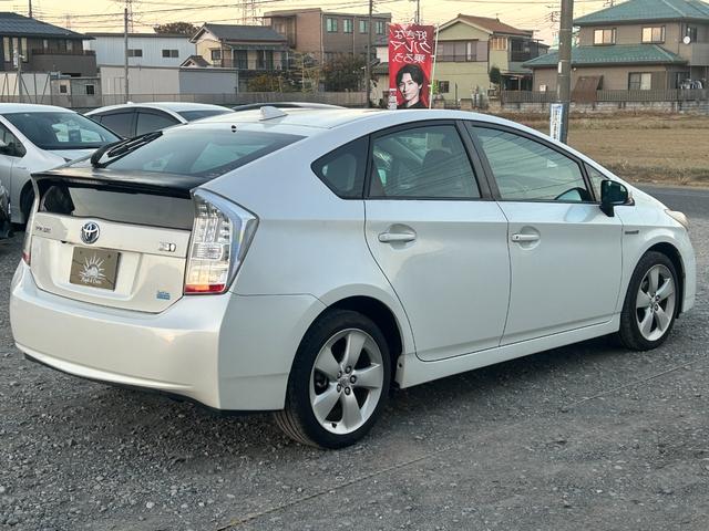 プリウス Ｓツーリングセレクション　１年保証付／カロッツェリアナビ／フルセグＴＶ／Ｂｌｕｅｔｏｏｔｈ再生／バックカメラ／ＥＴＣ／グレード専用１７ＡＷ／ＬＥＤヘッドライト／フォグランプ／ヘッドライトウォッシャー／オートライト／スマートキー（12枚目）