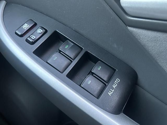 プリウス Ｓツーリングセレクション　１年保証付／カロッツェリアナビ／フルセグＴＶ／Ｂｌｕｅｔｏｏｔｈ再生／バックカメラ／ＥＴＣ／グレード専用１７ＡＷ／ＬＥＤヘッドライト／フォグランプ／ヘッドライトウォッシャー／オートライト／スマートキー（25枚目）