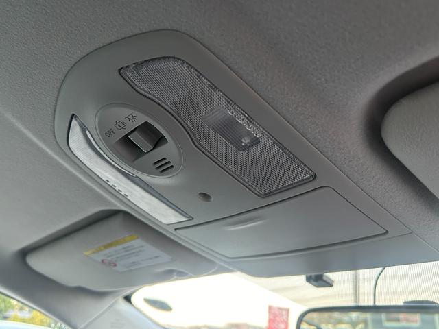 プリウス Ｓツーリングセレクション　１年保証付／カロッツェリアナビ／フルセグＴＶ／Ｂｌｕｅｔｏｏｔｈ再生／バックカメラ／ＥＴＣ／グレード専用１７ＡＷ／ＬＥＤヘッドライト／フォグランプ／ヘッドライトウォッシャー／オートライト／スマートキー（31枚目）