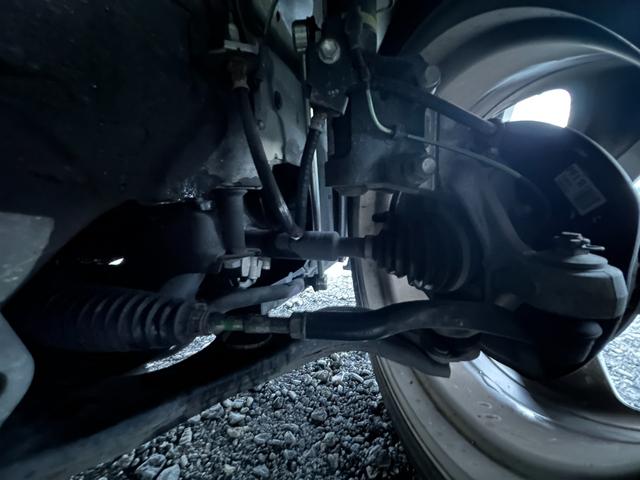 プリウス Sツーリングセレクション 1年保証付/純正ナビ/TV視聴/LEDヘッドライト/フォグランプ/ETC/CD・DVD再生/オートライト/電格ミラー/スマートキー/パワーウィンドウ/衝突安全ボディ/盗難防止システム(17枚目)