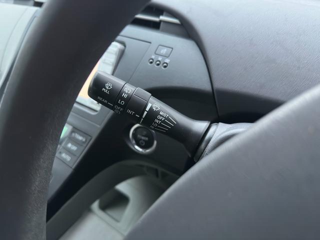 プリウス Sツーリングセレクション 1年保証付/純正ナビ/TV視聴/LEDヘッドライト/フォグランプ/ETC/CD・DVD再生/オートライト/電格ミラー/スマートキー/パワーウィンドウ/衝突安全ボディ/盗難防止システム(27枚目)