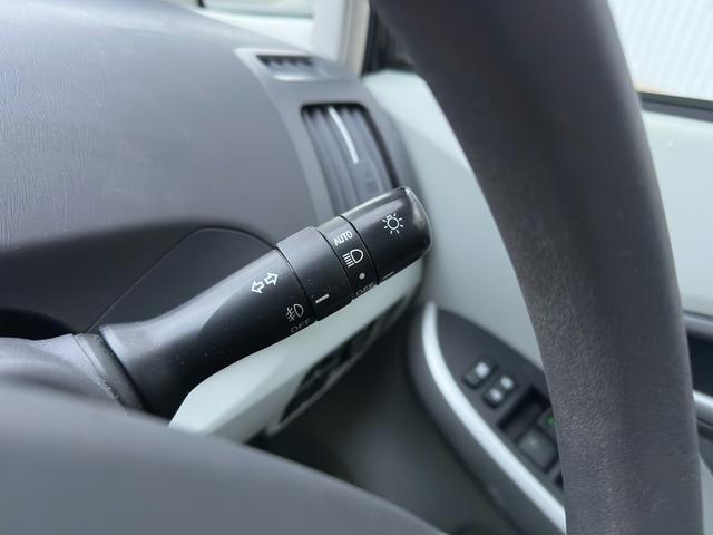 プリウス Sツーリングセレクション 1年保証付/純正ナビ/TV視聴/LEDヘッドライト/フォグランプ/ETC/CD・DVD再生/オートライト/電格ミラー/スマートキー/パワーウィンドウ/衝突安全ボディ/盗難防止システム(28枚目)