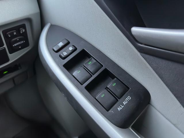 プリウス Sツーリングセレクション 1年保証付/純正ナビ/TV視聴/LEDヘッドライト/フォグランプ/ETC/CD・DVD再生/オートライト/電格ミラー/スマートキー/パワーウィンドウ/衝突安全ボディ/盗難防止システム(29枚目)