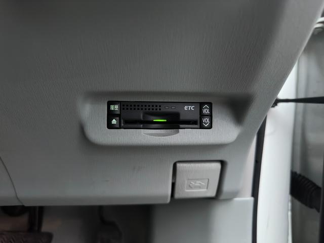 プリウス Sツーリングセレクション 1年保証付/純正ナビ/TV視聴/LEDヘッドライト/フォグランプ/ETC/CD・DVD再生/オートライト/電格ミラー/スマートキー/パワーウィンドウ/衝突安全ボディ/盗難防止システム(31枚目)