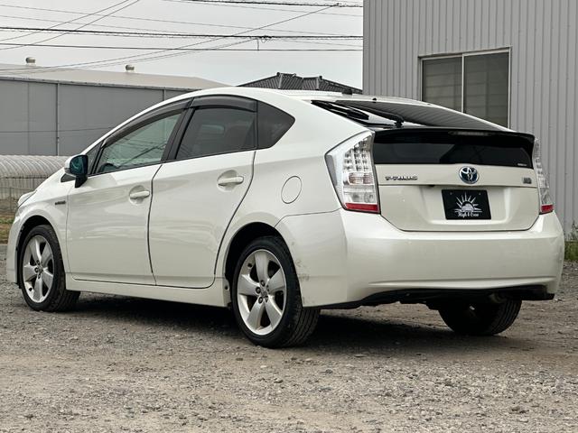 プリウス Ｇツーリングセレクション　１年保証付き／純正ナビ／ＬＥＤヘッドライト／フォグランプ／ＥＴＣ／クルコン／ドラレコ／Ｂカメラ／ＢＴ再生／ＴＶ視聴／ＣＤ・ＤＶＤ再生／オートライト／スマートキー／電動格納ミラー／パワーウィンドウ（12枚目）