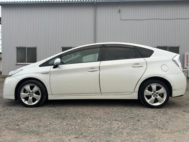 プリウス Ｇツーリングセレクション　１年保証付き／純正ナビ／ＬＥＤヘッドライト／フォグランプ／ＥＴＣ／クルコン／ドラレコ／Ｂカメラ／ＢＴ再生／ＴＶ視聴／ＣＤ・ＤＶＤ再生／オートライト／スマートキー／電動格納ミラー／パワーウィンドウ（13枚目）