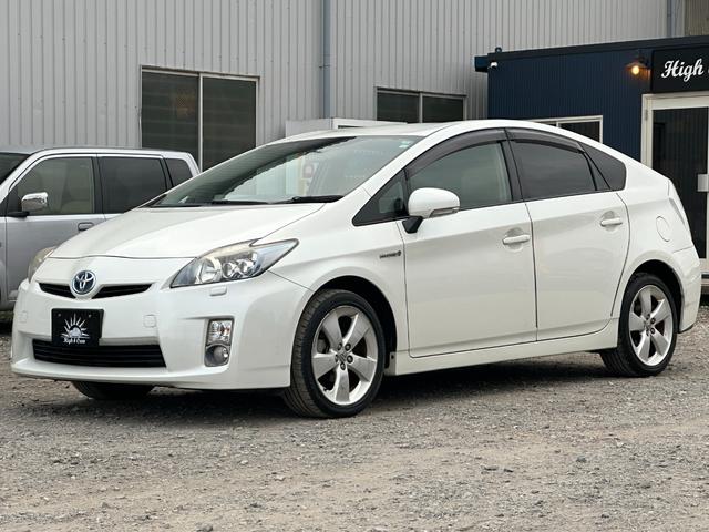 プリウス Ｇツーリングセレクション　１年保証付き／純正ナビ／ＬＥＤヘッドライト／フォグランプ／ＥＴＣ／クルコン／ドラレコ／Ｂカメラ／ＢＴ再生／ＴＶ視聴／ＣＤ・ＤＶＤ再生／オートライト／スマートキー／電動格納ミラー／パワーウィンドウ（14枚目）