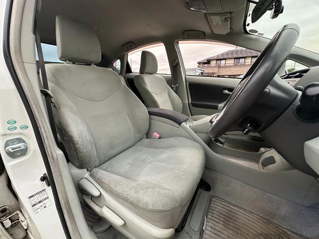 プリウス Ｇツーリングセレクション　１年保証付き／純正ナビ／ＬＥＤヘッドライト／フォグランプ／ＥＴＣ／クルコン／ドラレコ／Ｂカメラ／ＢＴ再生／ＴＶ視聴／ＣＤ・ＤＶＤ再生／オートライト／スマートキー／電動格納ミラー／パワーウィンドウ（18枚目）