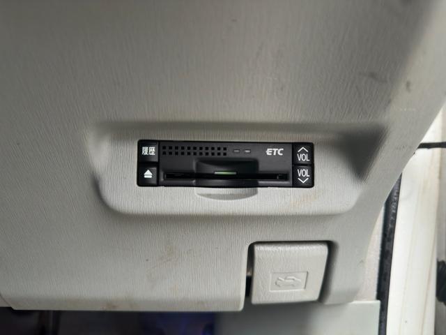 プリウス Ｇツーリングセレクション　１年保証付き／純正ナビ／ＬＥＤヘッドライト／フォグランプ／ＥＴＣ／クルコン／ドラレコ／Ｂカメラ／ＢＴ再生／ＴＶ視聴／ＣＤ・ＤＶＤ再生／オートライト／スマートキー／電動格納ミラー／パワーウィンドウ（32枚目）