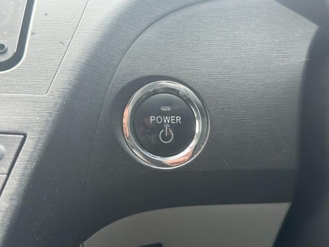 プリウス Ｇツーリングセレクション　１年保証付き／純正ナビ／ＬＥＤヘッドライト／フォグランプ／ＥＴＣ／クルコン／ドラレコ／Ｂカメラ／ＢＴ再生／ＴＶ視聴／ＣＤ・ＤＶＤ再生／オートライト／スマートキー／電動格納ミラー／パワーウィンドウ（33枚目）