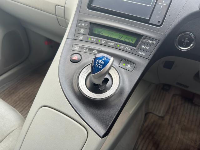 プリウス Ｇツーリングセレクション　１年保証付き／純正ナビ／ＬＥＤヘッドライト／フォグランプ／ＥＴＣ／クルコン／ドラレコ／Ｂカメラ／ＢＴ再生／ＴＶ視聴／ＣＤ・ＤＶＤ再生／オートライト／スマートキー／電動格納ミラー／パワーウィンドウ（35枚目）