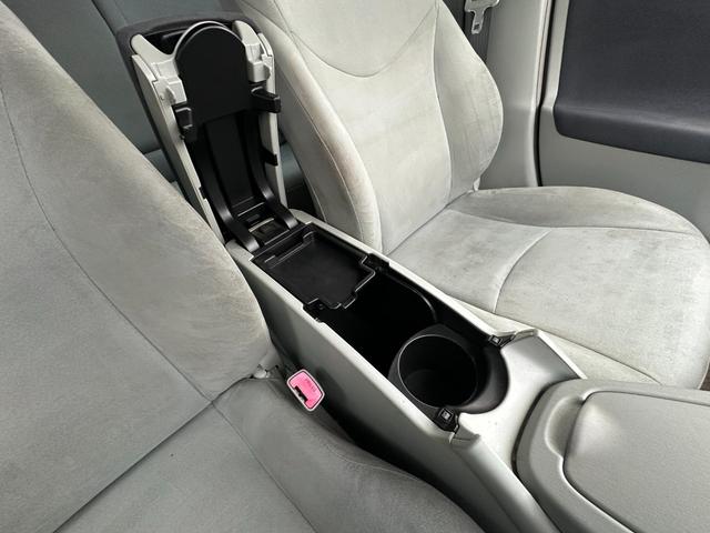 プリウス Ｇツーリングセレクション　１年保証付き／純正ナビ／ＬＥＤヘッドライト／フォグランプ／ＥＴＣ／クルコン／ドラレコ／Ｂカメラ／ＢＴ再生／ＴＶ視聴／ＣＤ・ＤＶＤ再生／オートライト／スマートキー／電動格納ミラー／パワーウィンドウ（37枚目）