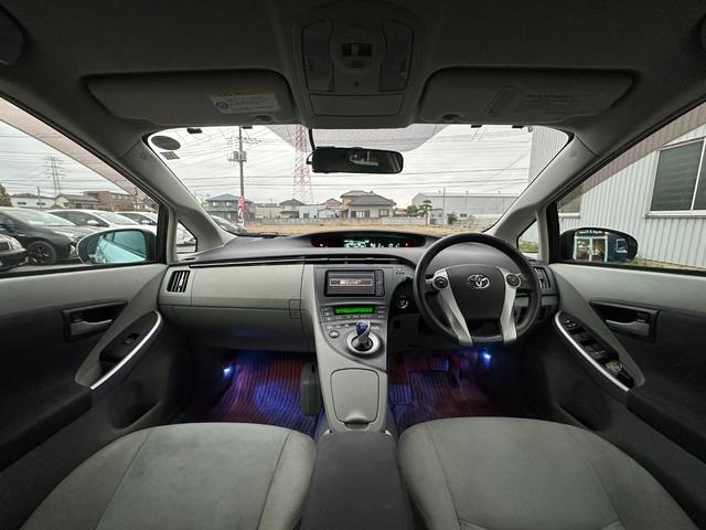 プリウス Ｇツーリングセレクション　１年保証付き／純正ナビ／ＬＥＤヘッドライト／フォグランプ／ＥＴＣ／クルコン／ドラレコ／Ｂカメラ／ＢＴ再生／ＴＶ視聴／ＣＤ・ＤＶＤ再生／オートライト／スマートキー／電動格納ミラー／パワーウィンドウ（51枚目）