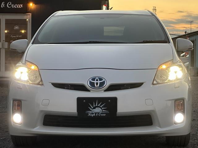 プリウス Ｓツーリングセレクション　１年保証付き／禁煙車／純正ナビ／ＬＥＤヘッドライト／フォグランプ／ＥＴＣ／Ｂカメラ／ＢＴ再生／ＴＶ視聴／ＣＤ・ＤＶＤ再生／ステアリングスイッチ／スマートキー／オートライト／パワーウィンドウ／電格ミラー（7枚目）