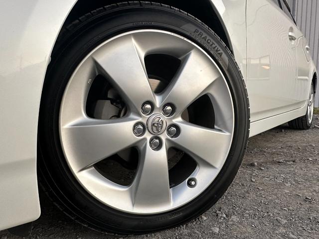 プリウス Ｓツーリングセレクション　１年保証付き／禁煙車／純正ナビ／ＬＥＤヘッドライト／フォグランプ／ＥＴＣ／Ｂカメラ／ＢＴ再生／ＴＶ視聴／ＣＤ・ＤＶＤ再生／ステアリングスイッチ／スマートキー／オートライト／パワーウィンドウ／電格ミラー（16枚目）