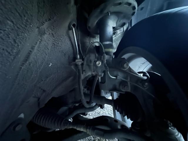 プリウス Ｓツーリングセレクション　１年保証付き／禁煙車／純正ナビ／ＬＥＤヘッドライト／フォグランプ／ＥＴＣ／Ｂカメラ／ＢＴ再生／ＴＶ視聴／ＣＤ・ＤＶＤ再生／ステアリングスイッチ／スマートキー／オートライト／パワーウィンドウ／電格ミラー（17枚目）