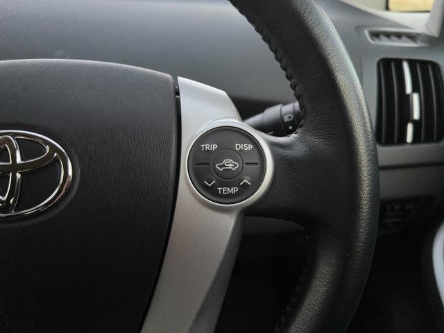 プリウス Ｓツーリングセレクション　１年保証付き／禁煙車／純正ナビ／ＬＥＤヘッドライト／フォグランプ／ＥＴＣ／Ｂカメラ／ＢＴ再生／ＴＶ視聴／ＣＤ・ＤＶＤ再生／ステアリングスイッチ／スマートキー／オートライト／パワーウィンドウ／電格ミラー（26枚目）