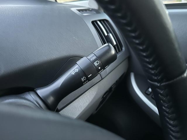 プリウス Ｓツーリングセレクション　１年保証付き／禁煙車／純正ナビ／ＬＥＤヘッドライト／フォグランプ／ＥＴＣ／Ｂカメラ／ＢＴ再生／ＴＶ視聴／ＣＤ・ＤＶＤ再生／ステアリングスイッチ／スマートキー／オートライト／パワーウィンドウ／電格ミラー（29枚目）