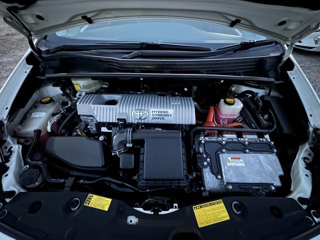 プリウス Ｓツーリングセレクション　１年保証付き／禁煙車／純正ナビ／ＬＥＤヘッドライト／フォグランプ／ＥＴＣ／Ｂカメラ／ＢＴ再生／ＴＶ視聴／ＣＤ・ＤＶＤ再生／ステアリングスイッチ／スマートキー／オートライト／パワーウィンドウ／電格ミラー（53枚目）