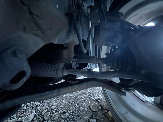 プリウス Ｓツーリングセレクション　１年保証付き／禁煙車／ＬＥＤヘッドライト／フォグランプ／ＥＴＣ／フルセグＴＶ／ＢＴ再生／ＣＤ・ＤＶＤ再生／オートライト／ステアリングスイッチ／パワーウィンドウ／電格ミラー／スマートキー／衝突安全ボディ（17枚目）