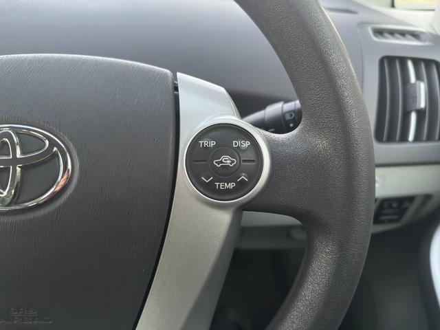 プリウス Ｓツーリングセレクション　１年保証付き／禁煙車／ＬＥＤヘッドライト／フォグランプ／ＥＴＣ／フルセグＴＶ／ＢＴ再生／ＣＤ・ＤＶＤ再生／オートライト／ステアリングスイッチ／パワーウィンドウ／電格ミラー／スマートキー／衝突安全ボディ（26枚目）