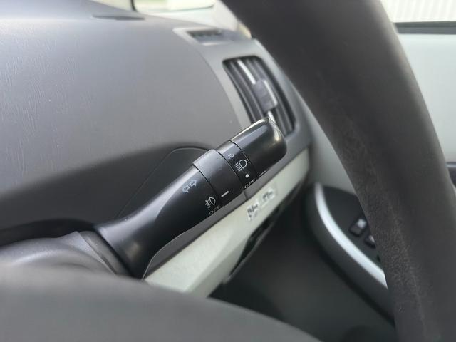 プリウス Ｓツーリングセレクション　１年保証付き／禁煙車／ＬＥＤヘッドライト／フォグランプ／ＥＴＣ／フルセグＴＶ／ＢＴ再生／ＣＤ・ＤＶＤ再生／オートライト／ステアリングスイッチ／パワーウィンドウ／電格ミラー／スマートキー／衝突安全ボディ（28枚目）