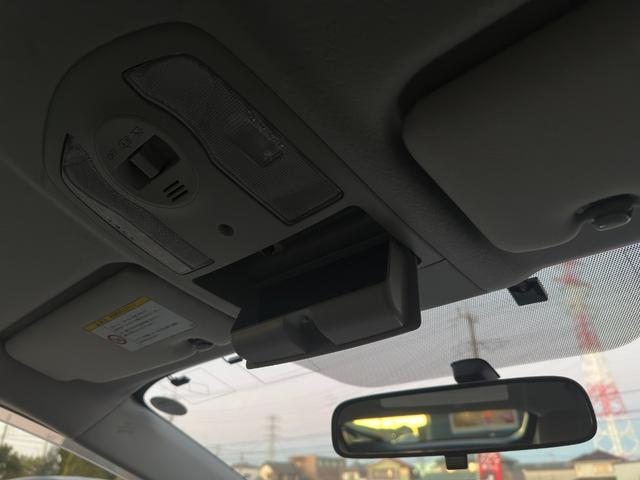 プリウス Ｓツーリングセレクション　１年保証付き／禁煙車／ＬＥＤヘッドライト／フォグランプ／ＥＴＣ／フルセグＴＶ／ＢＴ再生／ＣＤ・ＤＶＤ再生／オートライト／ステアリングスイッチ／パワーウィンドウ／電格ミラー／スマートキー／衝突安全ボディ（47枚目）