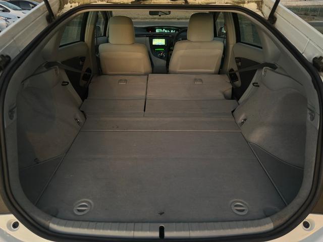 プリウス Ｓツーリングセレクション　１年保証付き／禁煙車／ＬＥＤヘッドライト／フォグランプ／ＥＴＣ／フルセグＴＶ／ＢＴ再生／ＣＤ・ＤＶＤ再生／オートライト／ステアリングスイッチ／パワーウィンドウ／電格ミラー／スマートキー／衝突安全ボディ（51枚目）