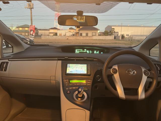 プリウス Ｓツーリングセレクション　１年保証付き／禁煙車／ＬＥＤヘッドライト／フォグランプ／ＥＴＣ／フルセグＴＶ／ＢＴ再生／ＣＤ・ＤＶＤ再生／オートライト／ステアリングスイッチ／パワーウィンドウ／電格ミラー／スマートキー／衝突安全ボディ（52枚目）