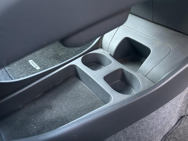 プリウス Ｓツーリングセレクション　１年保証付き／純正ナビ／ＬＥＤヘッドライト／フォグランプ／ＥＴＣ／バックカメラ／ＢＴ再生／フルセグＴＶ／ＣＤ・ＤＶＤ再生／ステアリングスイッチ／スマートキー／オートライト／パワーウィンドウ／電格ミラー（36枚目）