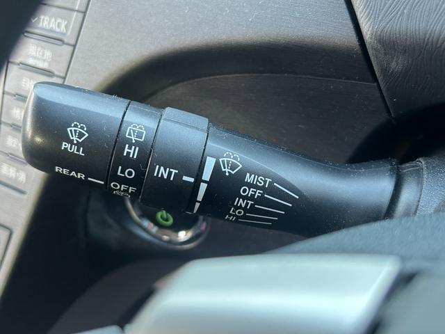 プリウス Ｓツーリングセレクション　１年保証付き／純正ナビ／ＬＥＤヘッドライト／フォグランプ／ＥＴＣ／バックカメラ／ＢＴ再生／フルセグＴＶ／ＣＤ・ＤＶＤ再生／ステアリングスイッチ／スマートキー／オートライト／パワーウィンドウ／電格ミラー（40枚目）